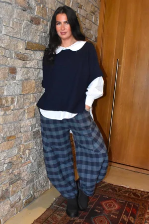 Nora Brushed Cotton Gingham Classic Barrel Pant Navy